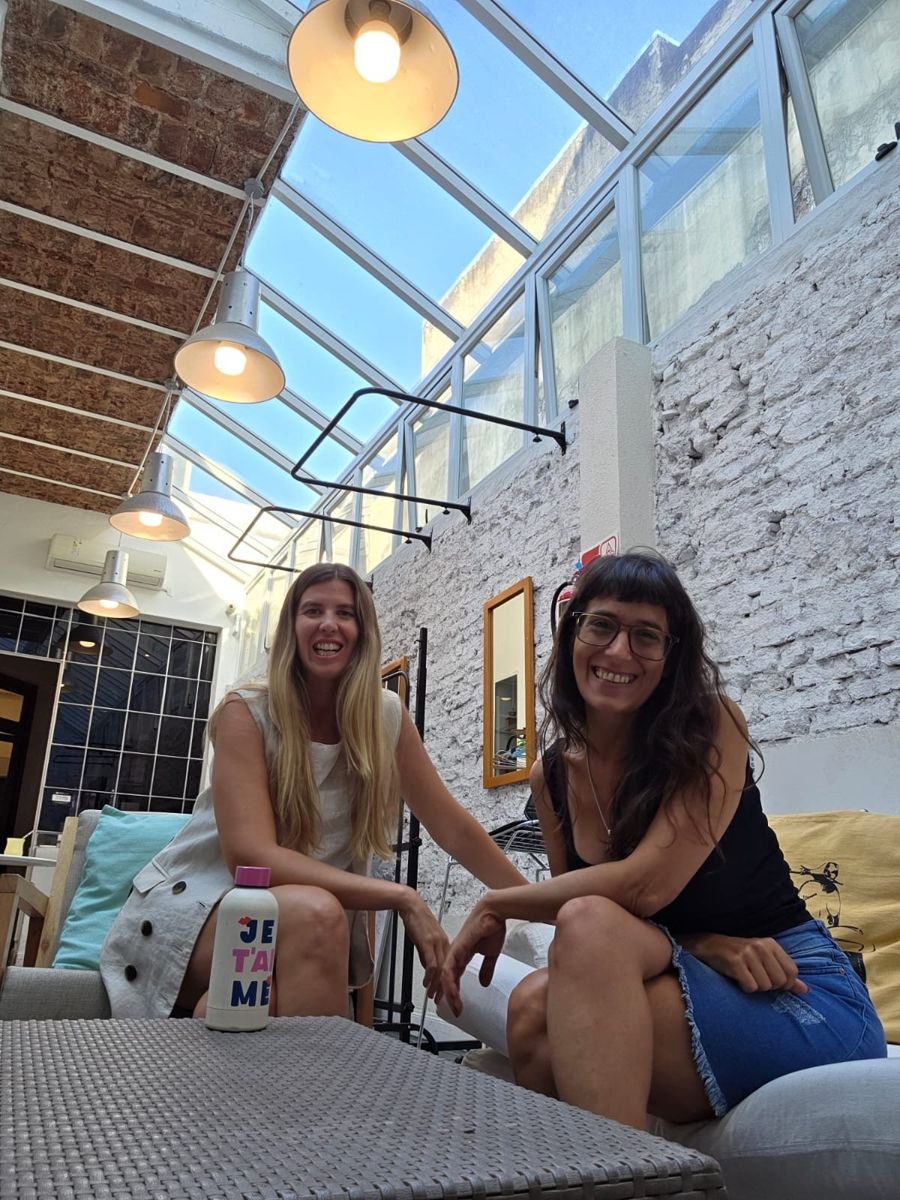 Guillermina Argerich y Pame Cafaro, conductoras del podcast Kit de Bienestar